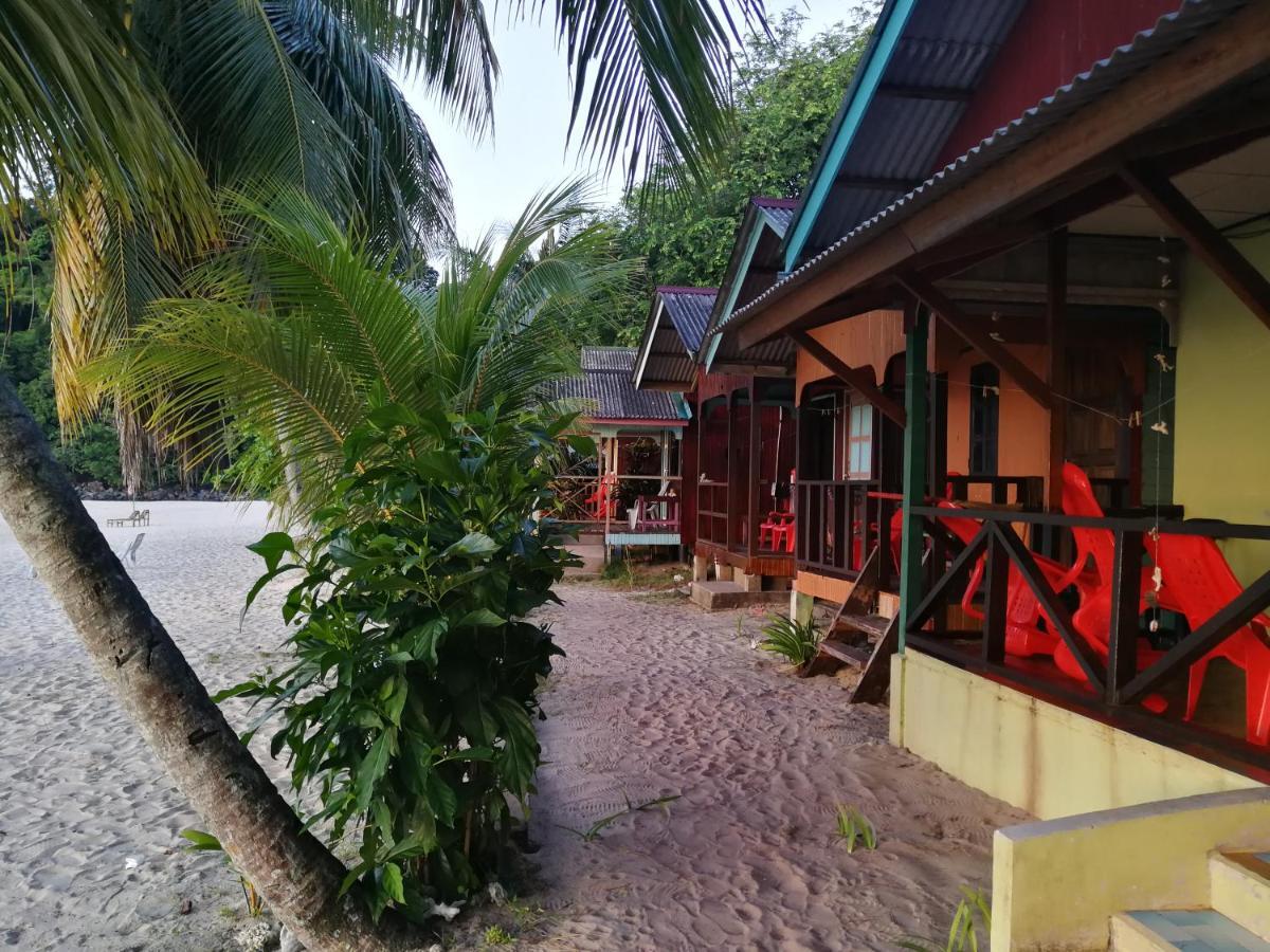 Rainbow Tioman Cottage Kampong Juara المظهر الخارجي الصورة