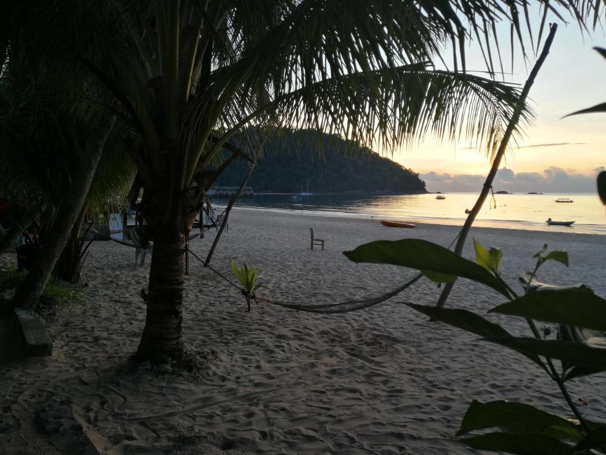 Rainbow Tioman Cottage Kampong Juara المظهر الخارجي الصورة