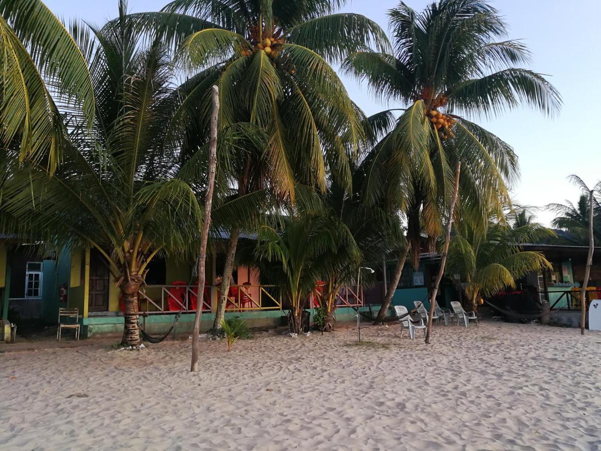 Rainbow Tioman Cottage Kampong Juara المظهر الخارجي الصورة